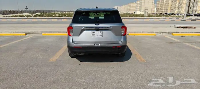 فورد إكسبلورر 2023 مخزن فئة Base محرك 3.3L V6 دفع رباعي AWD 10