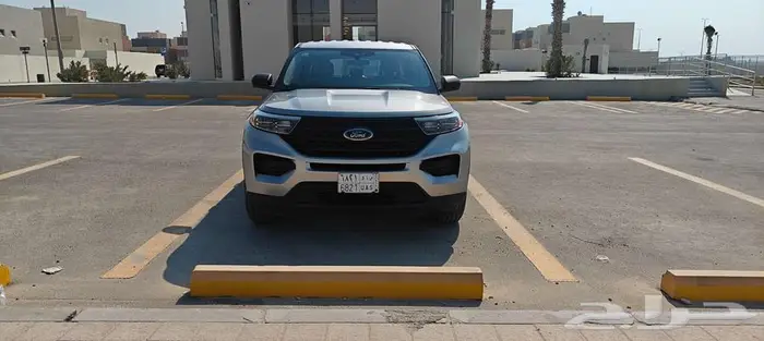 فورد إكسبلورر 2023 مخزن فئة Base محرك 3.3L V6 دفع رباعي AWD 3