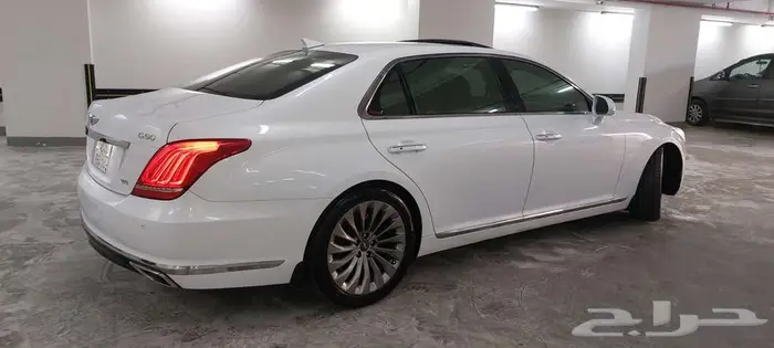 جينسيس G90 2017 رويال V6 نظيفة وكالة 20