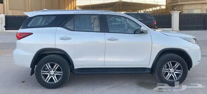 تويوتا فورتشنر 2023 4