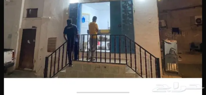 محل للإيجار حي الثغر   شارع الجامعة 1