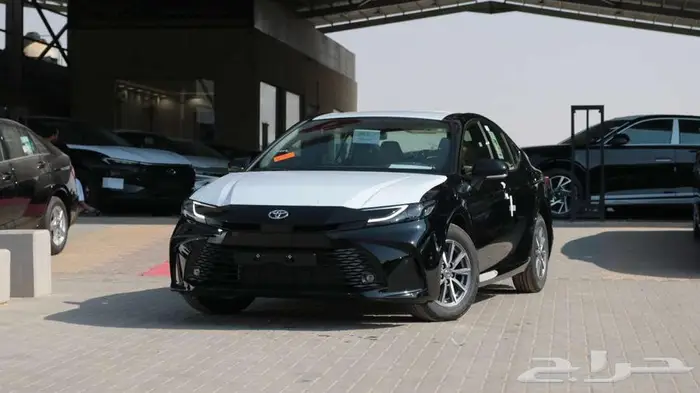 تويوتا كامري اي 2025 استاندر اسود عرض خاص 2