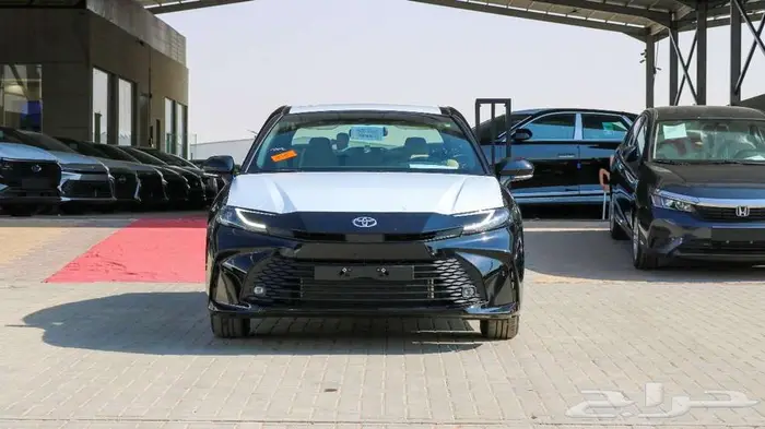 تويوتا كامري اي 2025 استاندر اسود عرض خاص 0