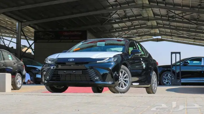 تويوتا كامري اي 2025 استاندر اسود عرض خاص 6