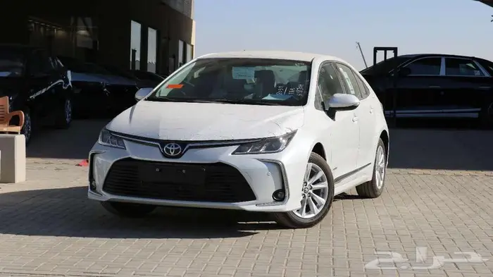 كورولا أكس ال آي مطور ابيض عرض خاص 4