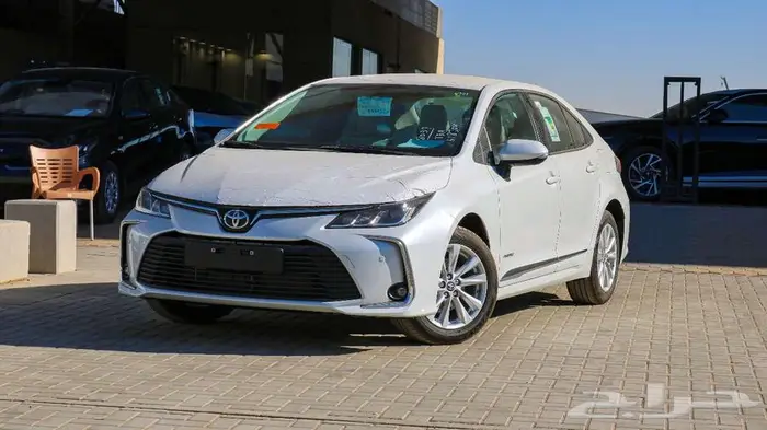 كورولا أكس ال آي مطور ابيض عرض خاص 1