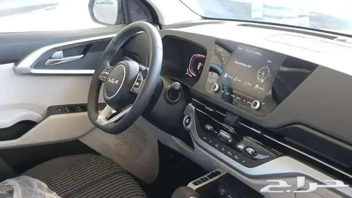 كيا كارينز 2025 نص فل بسعر خاص 5