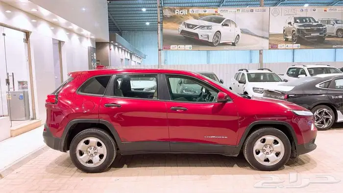 جيب شيروكي سبورت 2016 1