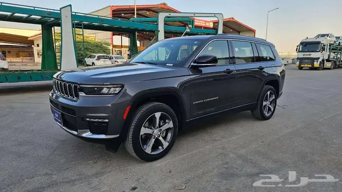 جيب جراند شيروكي 2023 ليمتد 1