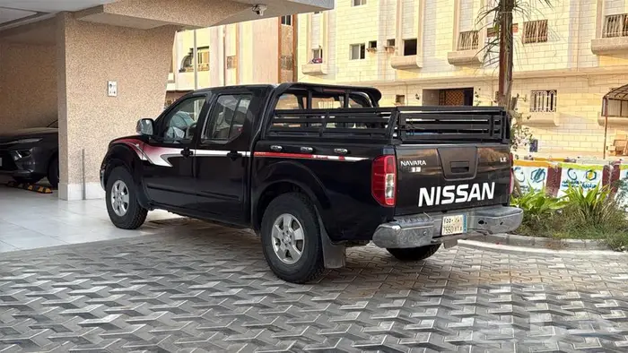 وانيت نسيان نفارا 2010 اسود 1