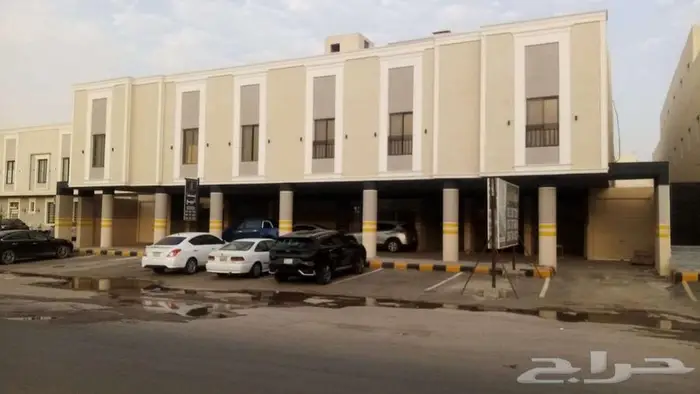 شقة للبيع حي عكاظ مساحة 145.5 0