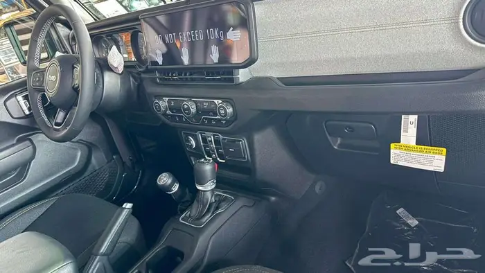 جيب رانجلر سبورت 2025 عرض خاص 7