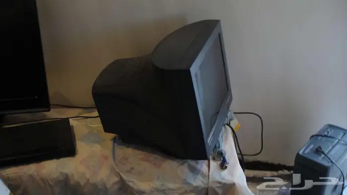 شاشة سامسونق كمبيوتر عمل مكتبية 2