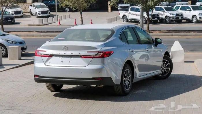 تويوتا كامري E بنزين كاش وبالتقسيط 5