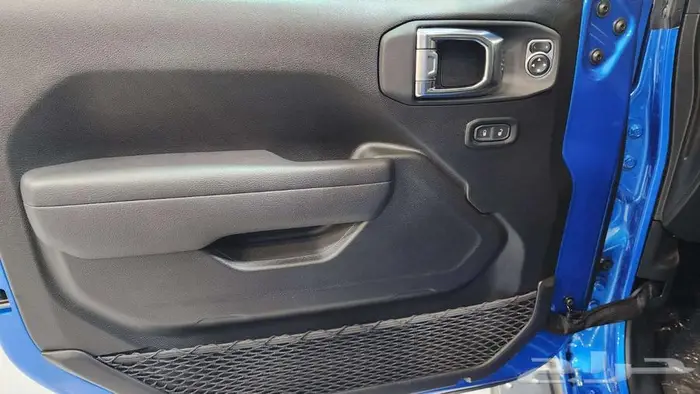 جيب رانجلر 2025 عروض سفنز الحصرية 17