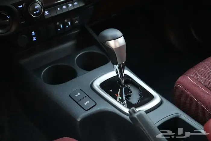 هايلوكس غمارتين S-GLX دبل اوتوماتك 2.8 ديزل 2024 7