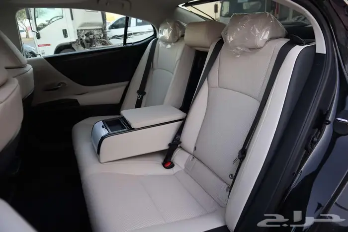 لكزس ES250 ستاندر 2025 بنزين سعودي 4