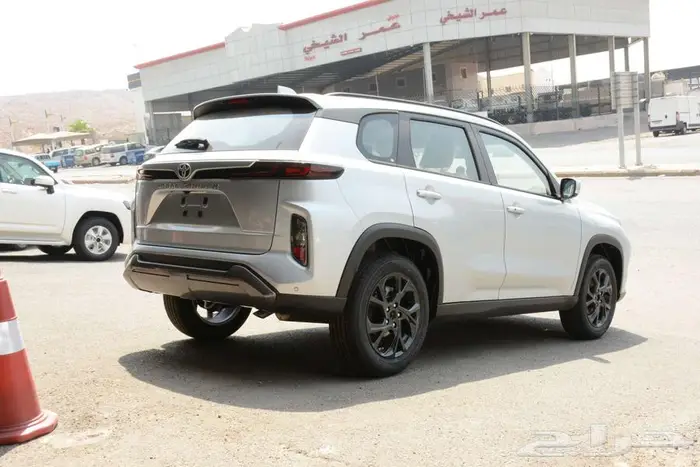 تويوتا أوربان 2026 ستاندر GL 1.5 بالنقد والتقسيط 3