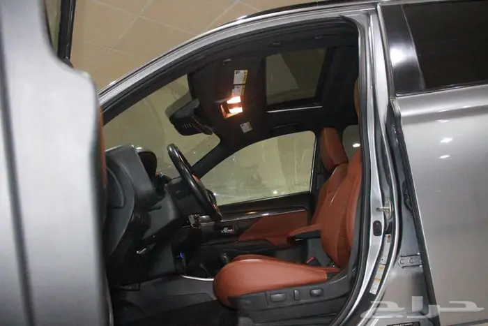 ميتسوبيشي اوتلاندر 2020 رصاصي بطاقة جمركية 24