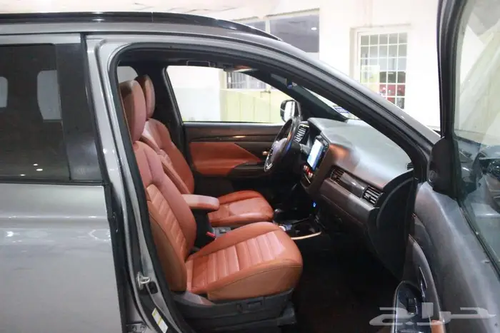 ميتسوبيشي اوتلاندر 2020 رصاصي بطاقة جمركية 34