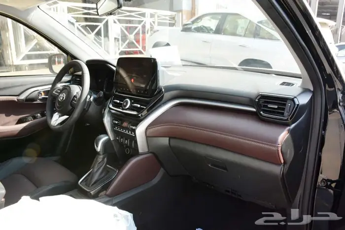 تويوتا أوربان 2026 ستاندر GL 1.5 بالنقد والتقسيط 8