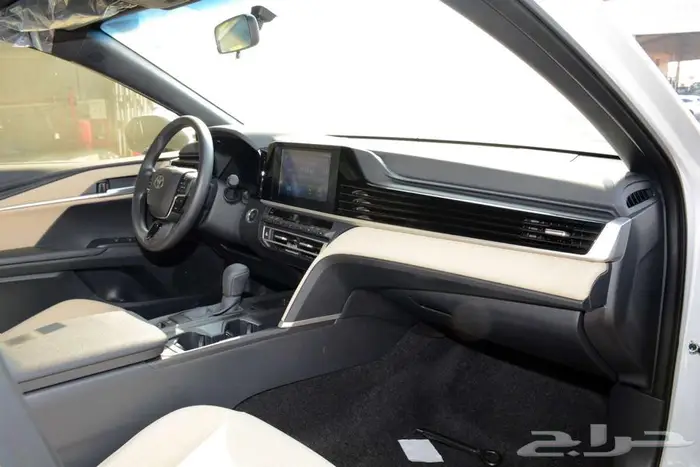 تويوتا كامري 2025 E ستاندر بنزين بالنقد او التقسيط 6