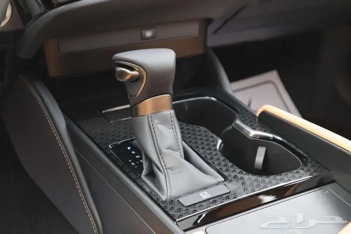 لكزس ES250 ستاندر 2025 سعودي مبيعات البنوك 16