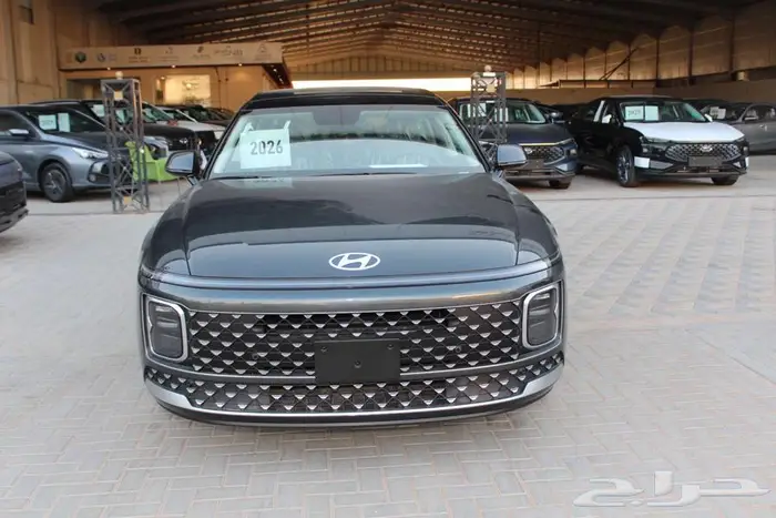 هونداي ازيرا كلاسك لون رمادي سماوي موديل 2026 14