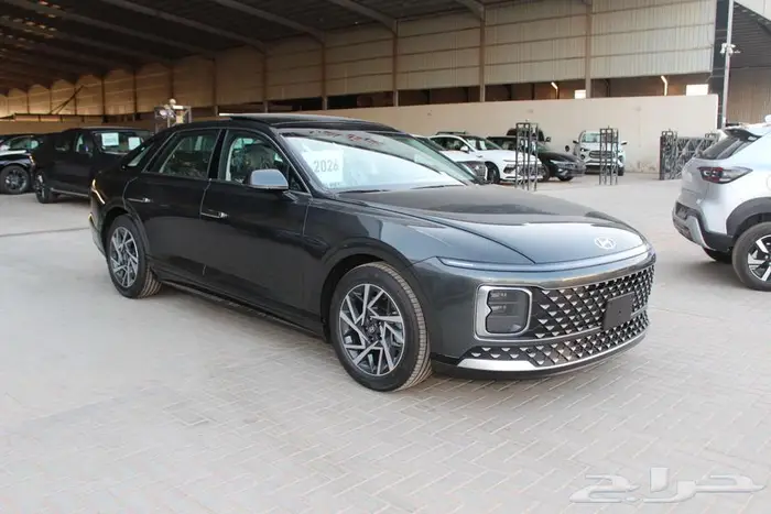 هونداي ازيرا كلاسك لون رمادي سماوي موديل 2026 10