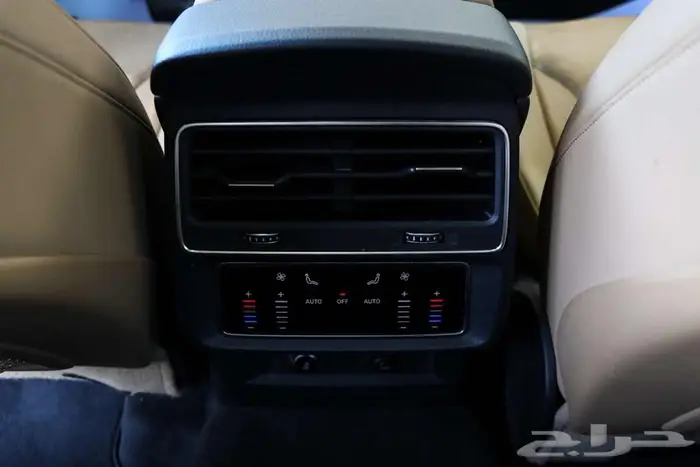 اودي Q7 فل كامل موديل 2020 S - LINE 15