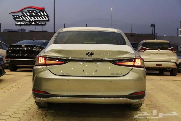 لكزس اي اس 250 2025 عرض خاص 4