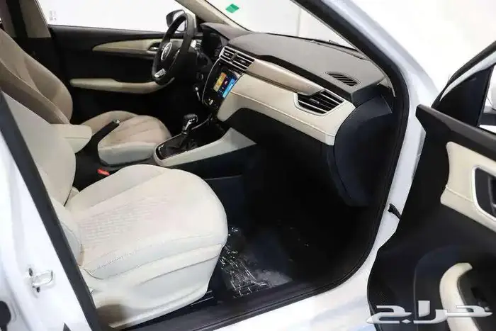 ام جي 5 استاندر 2025 عروض الكاش والاقساط 12