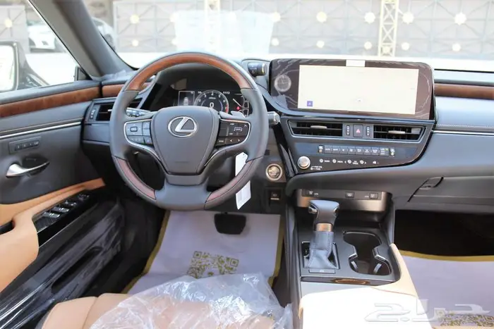 لكزس - ES 250 - لاكجيري - نص فل - خليجي -2025 6