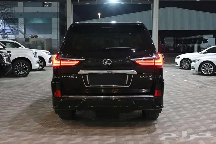 لكزس LX570s 2021 فل سعودي 7