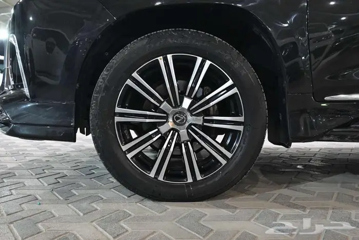 لكزس LX570s 2021 فل سعودي 3