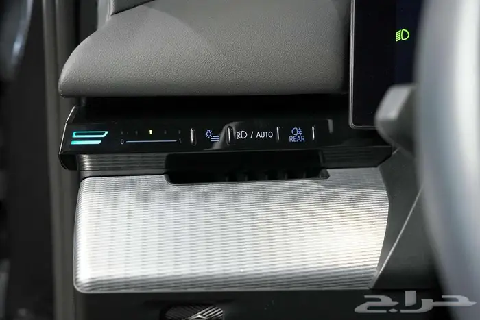 بي ام الفئة الخامسة 520 - BMW520I M KIT sport 2024 18