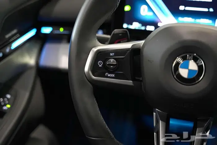 بي ام الفئة الخامسة 520 - BMW520I M KIT sport 2024 9