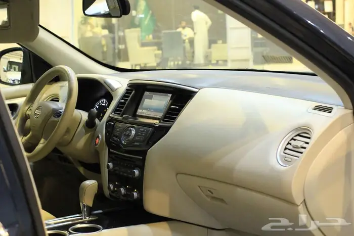 نيسان باث فايندر 2016 17