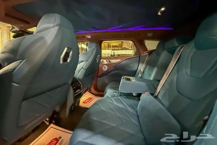 BMW XM V8 2024 اسود سعودي تحت الضمان 9