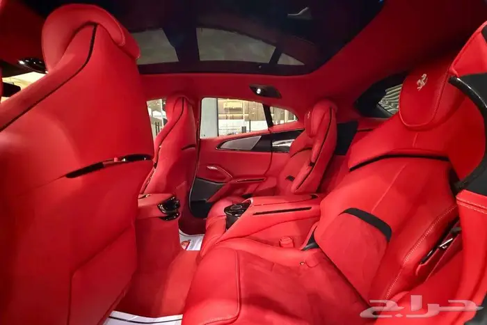 فيراري بورسانجوي V12 SUV 2024 ابيض سعودي تحت الضمان 9