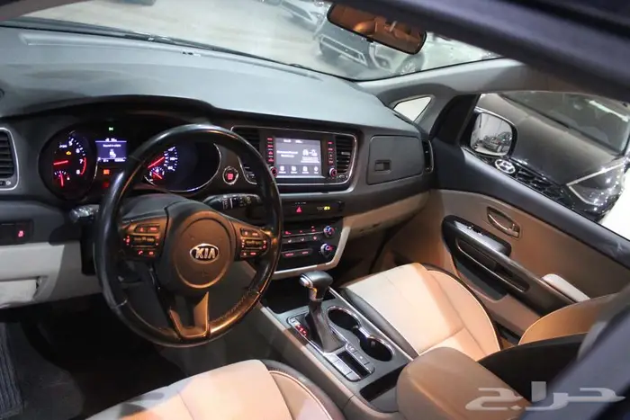 كيا كارنيفال 2020 ازرق بطاقة جمركية 37