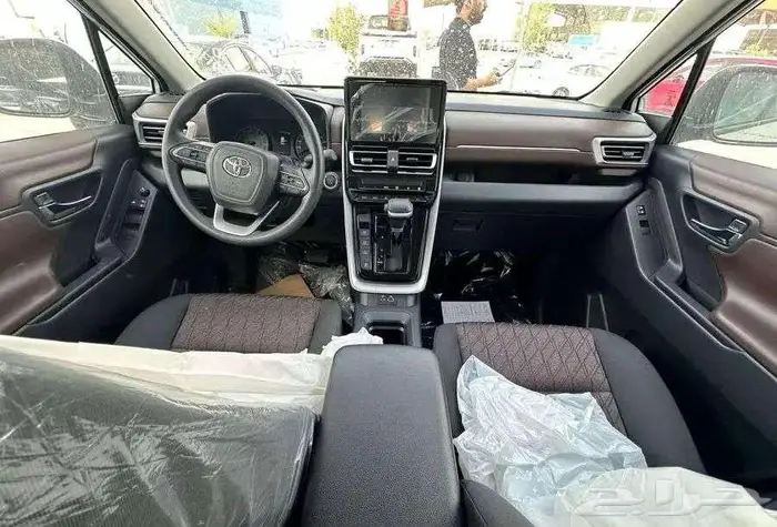 تويوتا انوفا GL 2.0 بنزين 2026 9