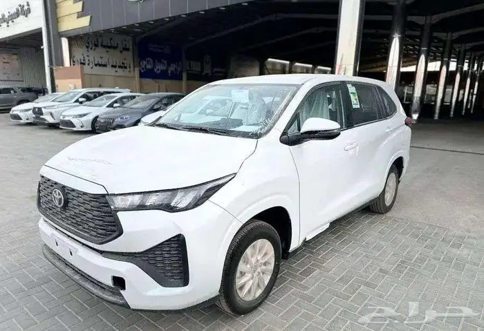 تويوتا انوفا GL 2.0 بنزين 2026 1