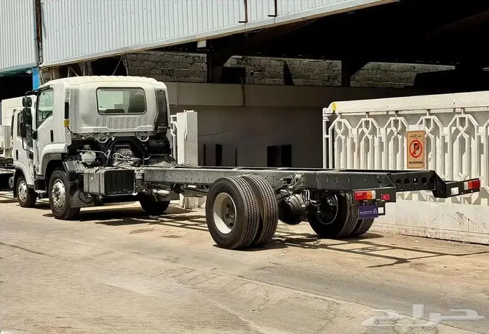 ايسوزو دينا 2025 ( 13 طن ) عرض خاص للمؤسسات والشركات 3