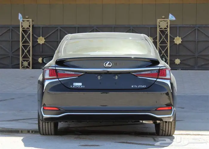 لكزس - ES 250 - لاكجيري - نص فل - خليجي -2025 2