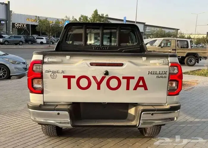 هايلوكس غمارتين S-GLX 4 4 اوتوماتيك 2.4 ديزل 2025 2