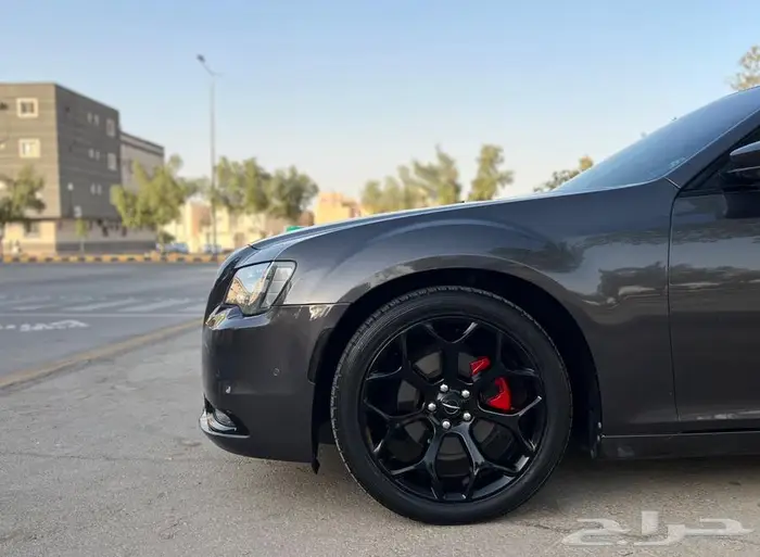 كرايسلر ممشى قليل بحالة ممتازة 5