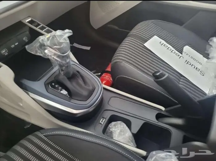 كيا كارينز استندر موديل 2025 8