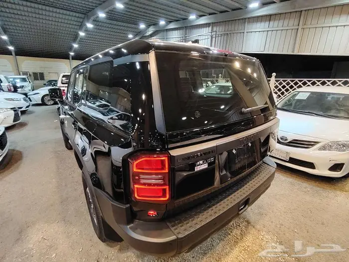 برادو TX موديل 2025 بنزين ستاندرد حبه فقط لون اسود 11