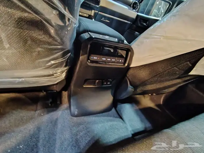 برادو TX موديل 2025 بنزين ستاندرد حبه فقط لون اسود 52